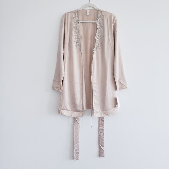 Flora Lace V Neck Belted Beige / Cream Silky Robe Small/ Medium - Picture 6 of 10